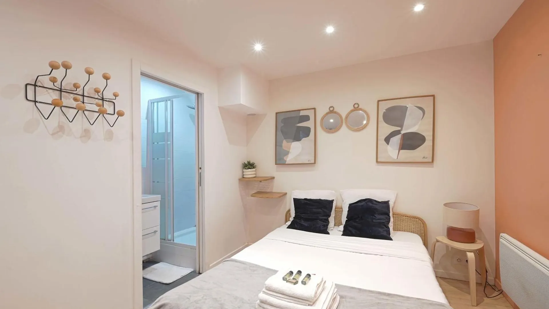 Charming Duplex Studio For Four * 파리